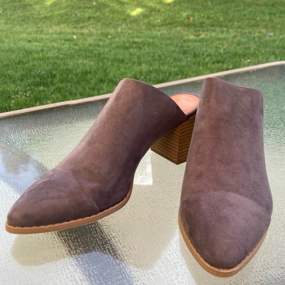 New American Eagle Clog Mules Gray 8.5